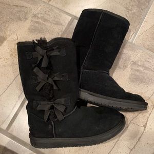 Kookaburra by UGG girls boots size 3